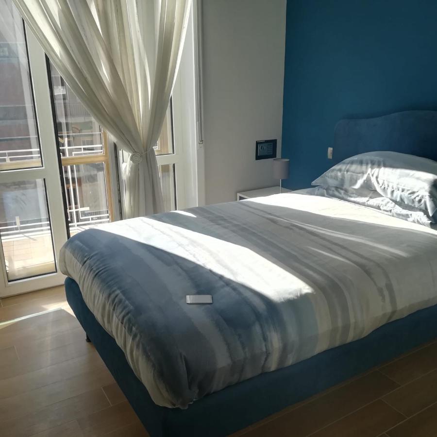 V I P Suites Cielo Stellato On Concordia Sea Salerno Luaran gambar
