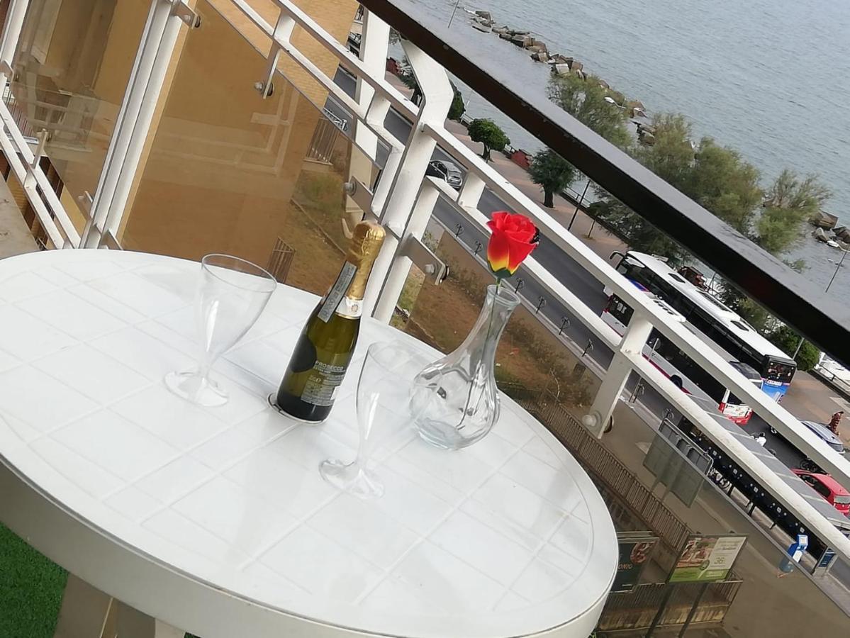 V I P Suites Cielo Stellato On Concordia Sea Salerno Luaran gambar